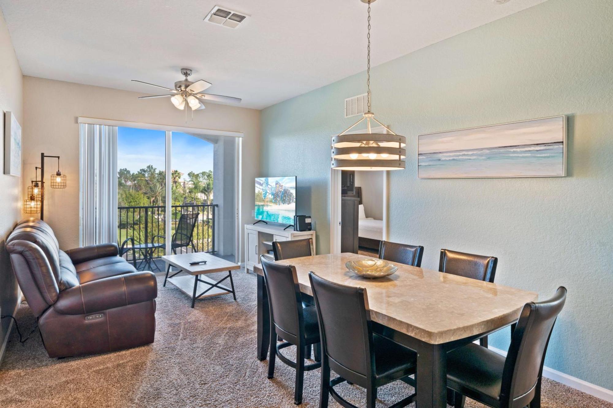 At Universal Boulevard Holiday home