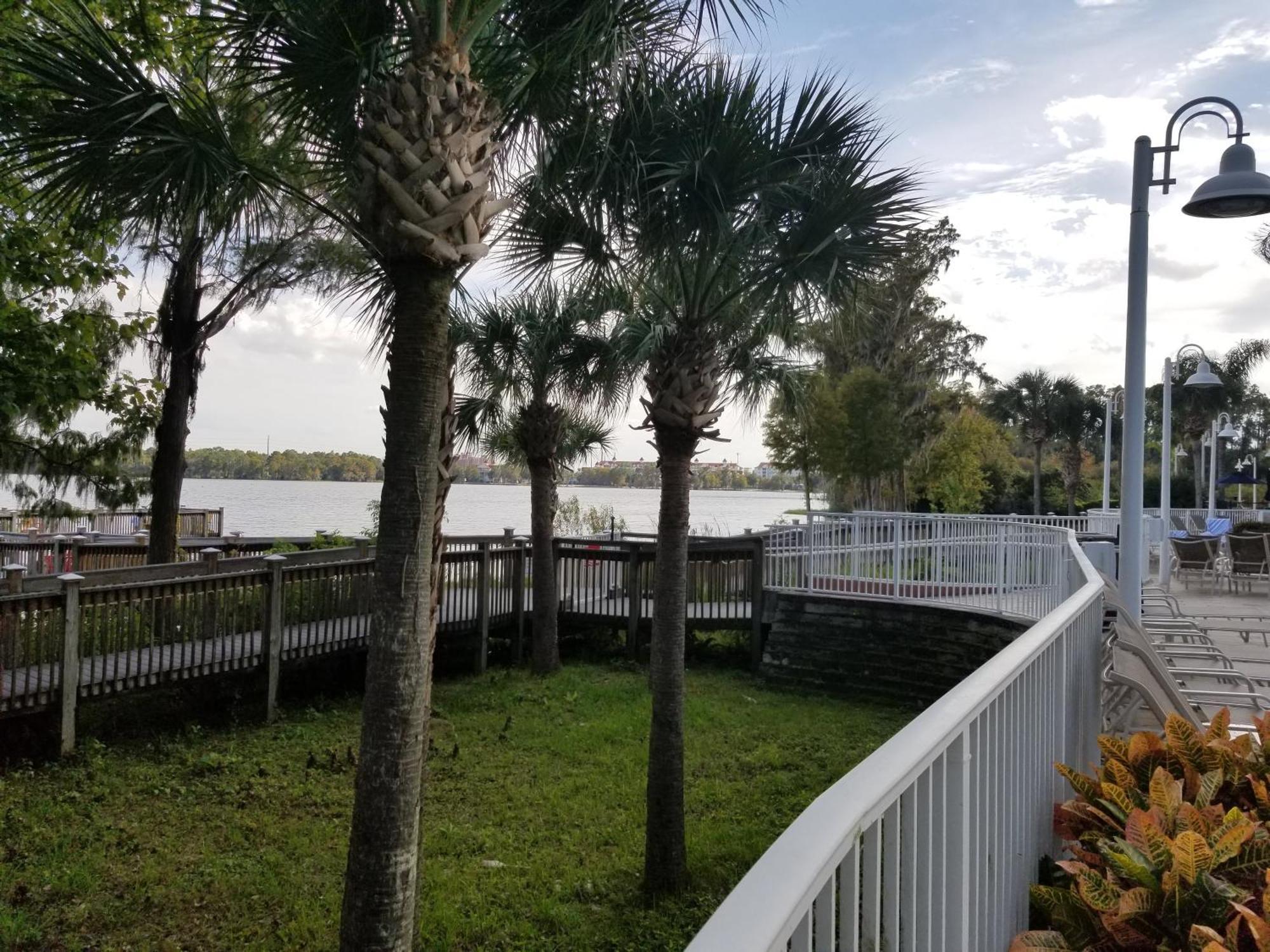 Aparthotel Lakeview Near Lake Buena Vista