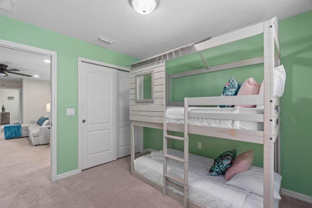 Family Oasis Apartment