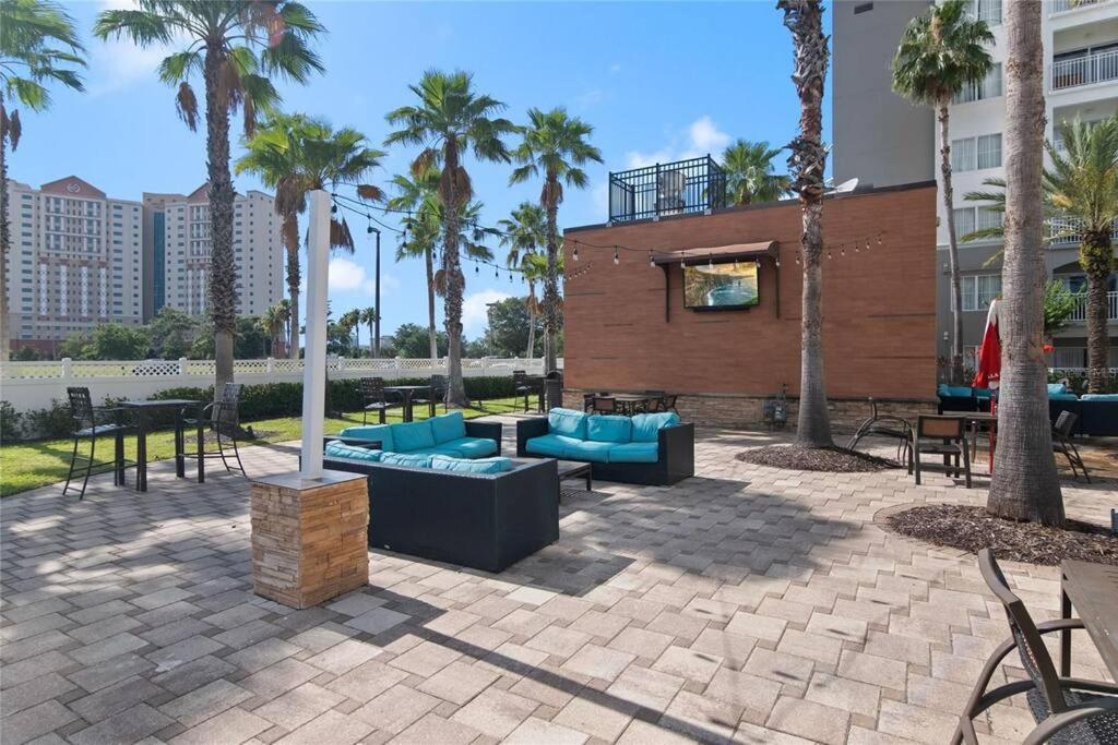 Premier Near & Universal Apartment
