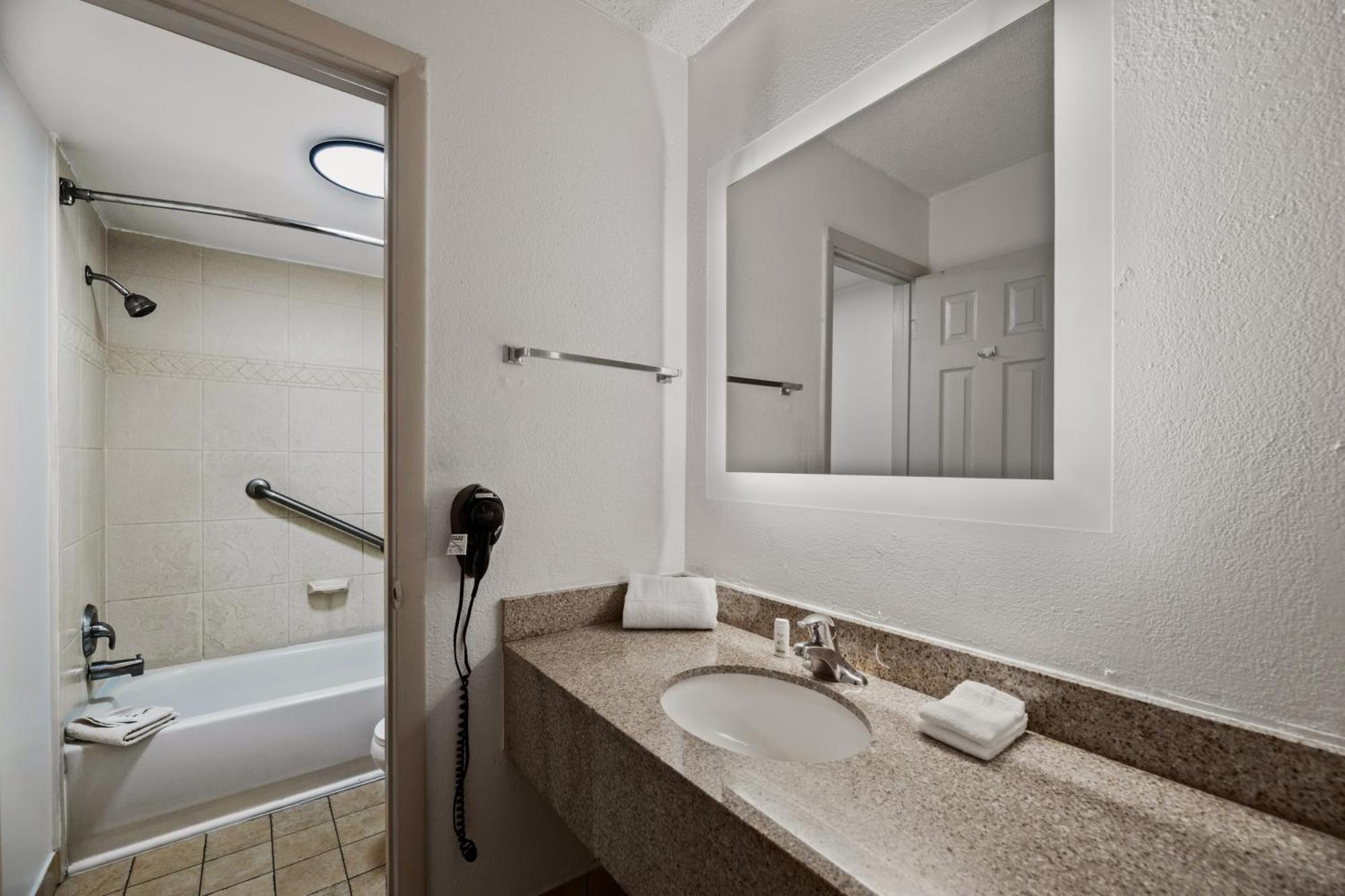 Hotel Americas Value Orlando, Fl 2*