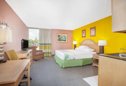 Hotel Stayable East 2*