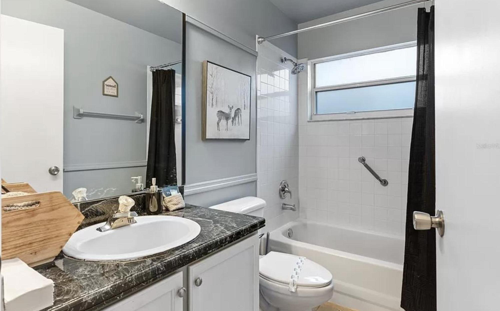 Renovated Entire Close 2 Disney *
