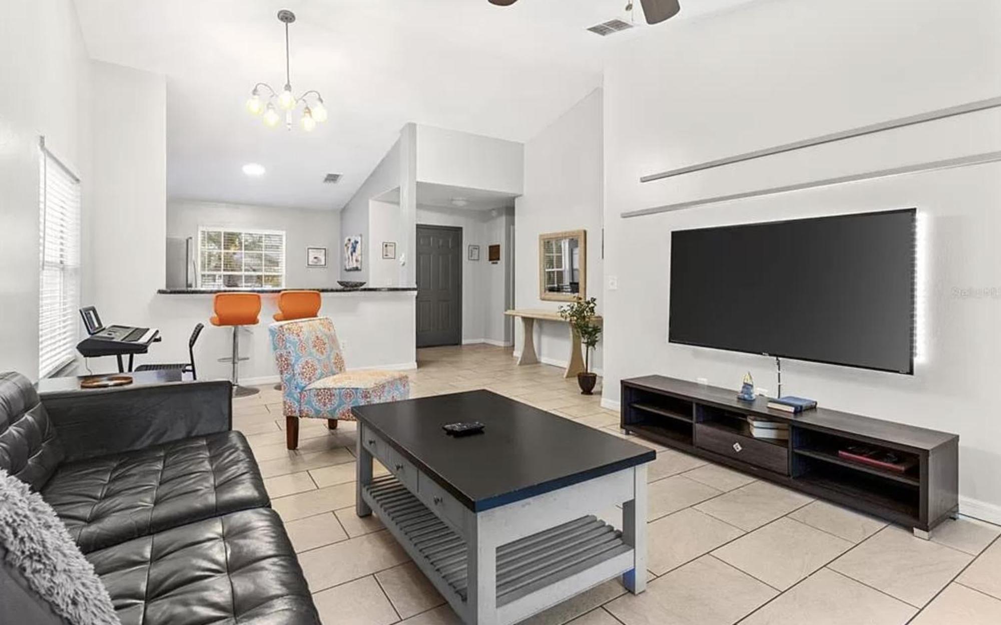 Renovated Entire Close 2 Disney Holiday home *