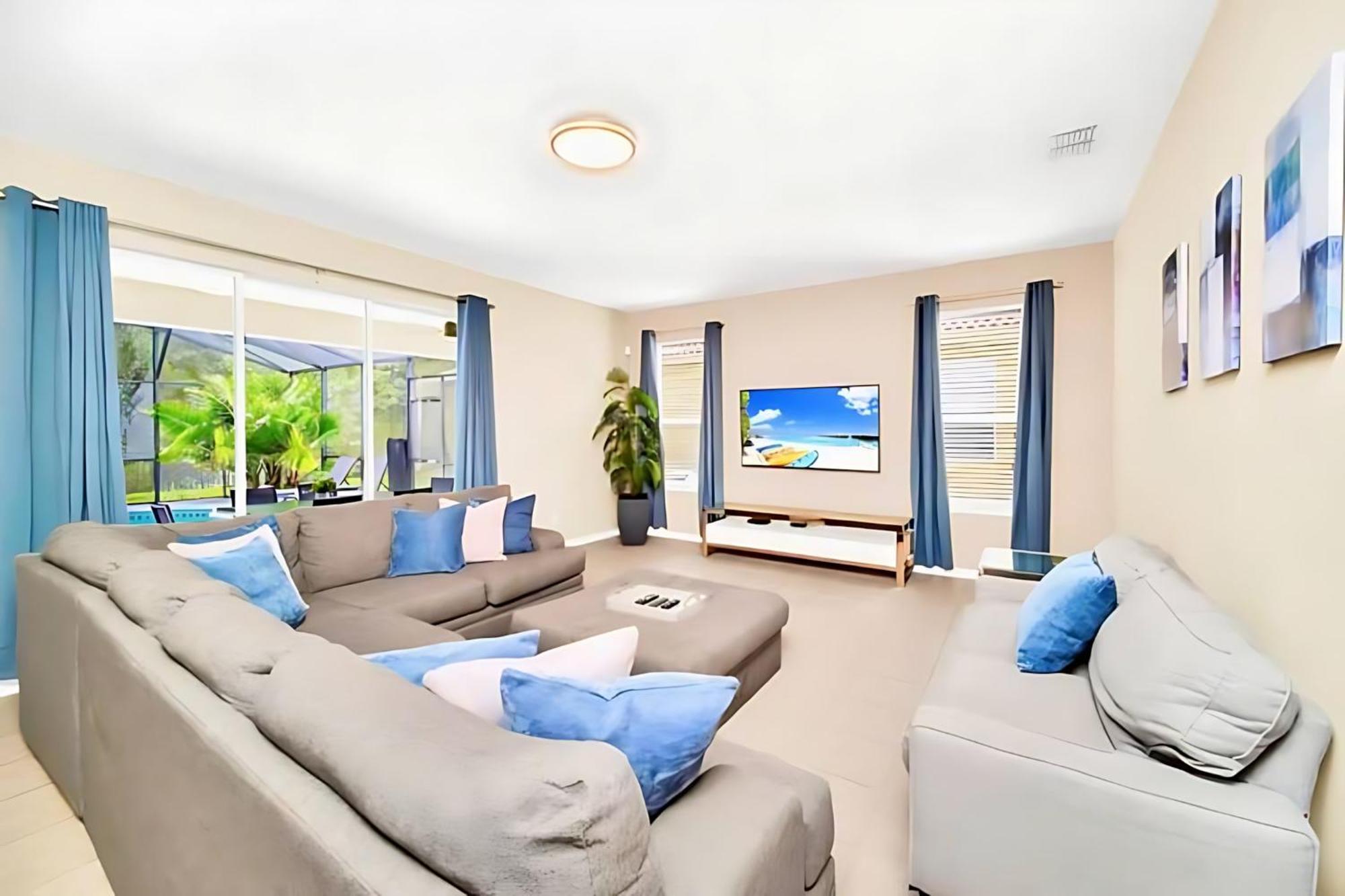 6br Near - With Private Pool Hot Tub And Games Holiday home *