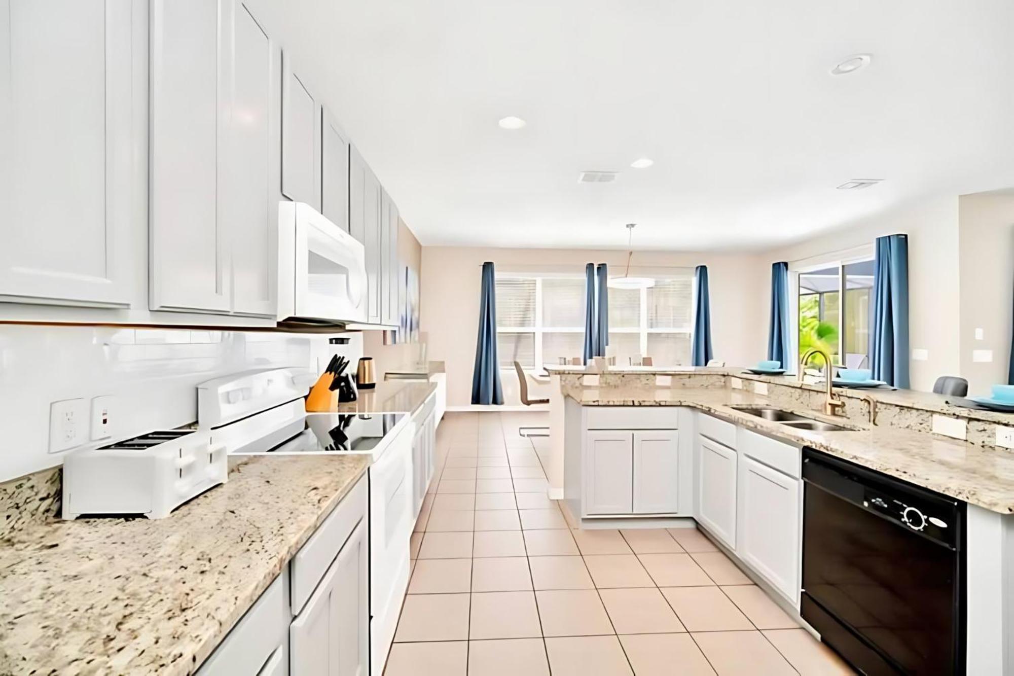 Holiday home 6br Near - With Private Pool Hot Tub And Games *