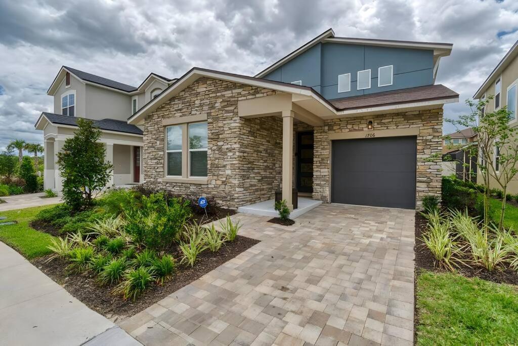 Dluxx Gorgeous Close To At Solara 1706 *