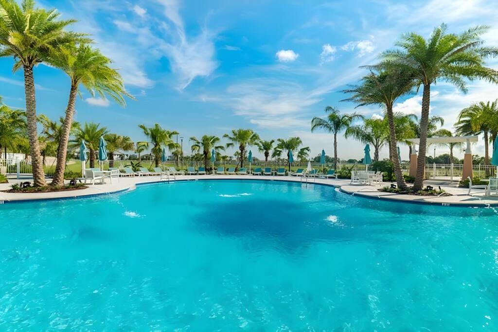 Dluxx Gorgeous Close To At Solara 1706 Holiday home *