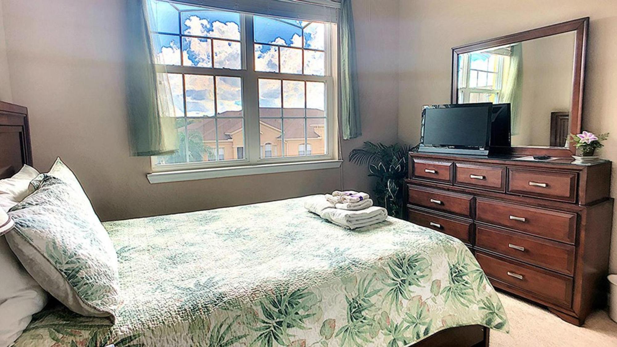 Apartment Bibbidi Bobbidi Bunkin Davenport