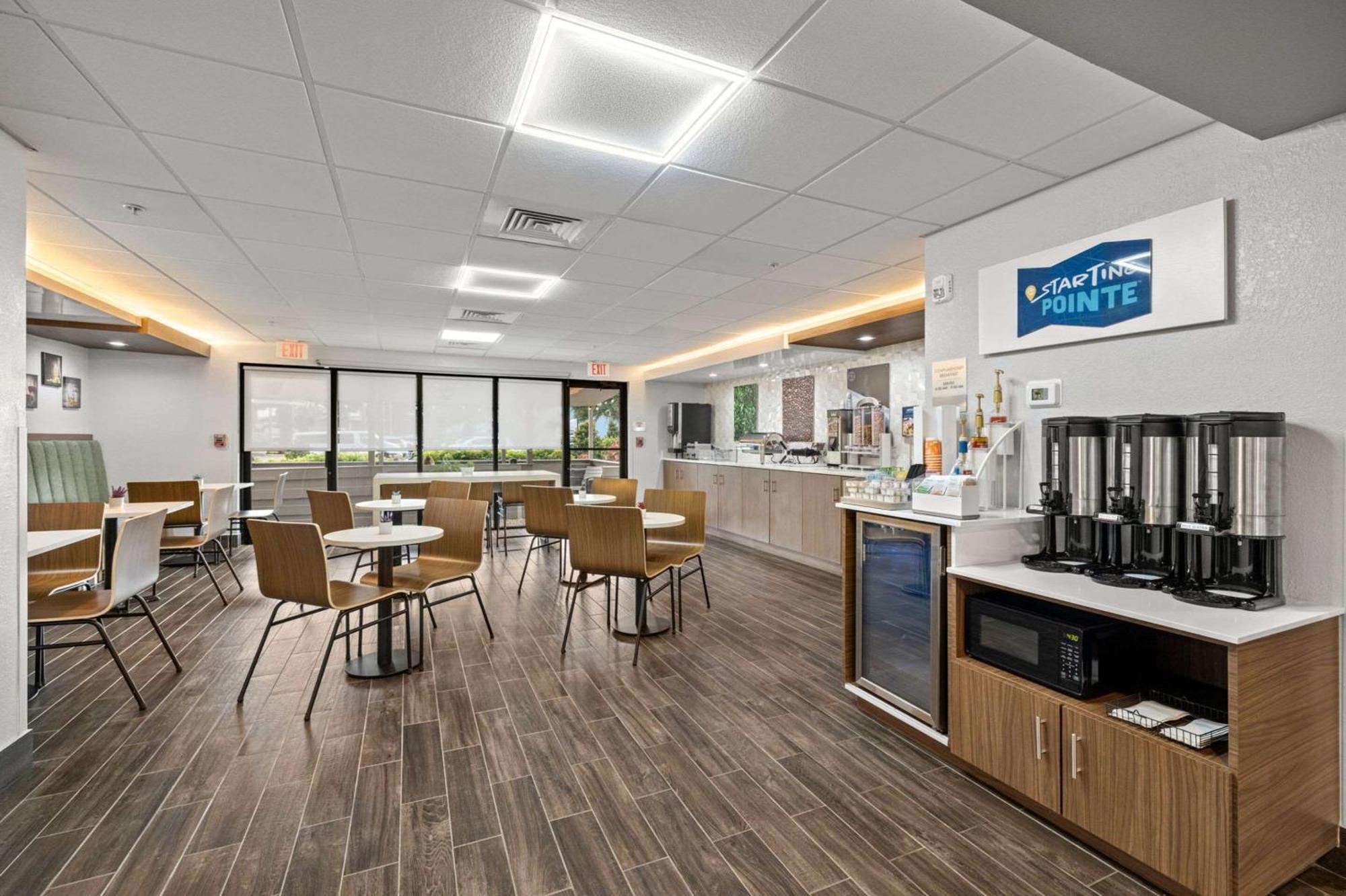 Clarion Pointe I-4 Hotel