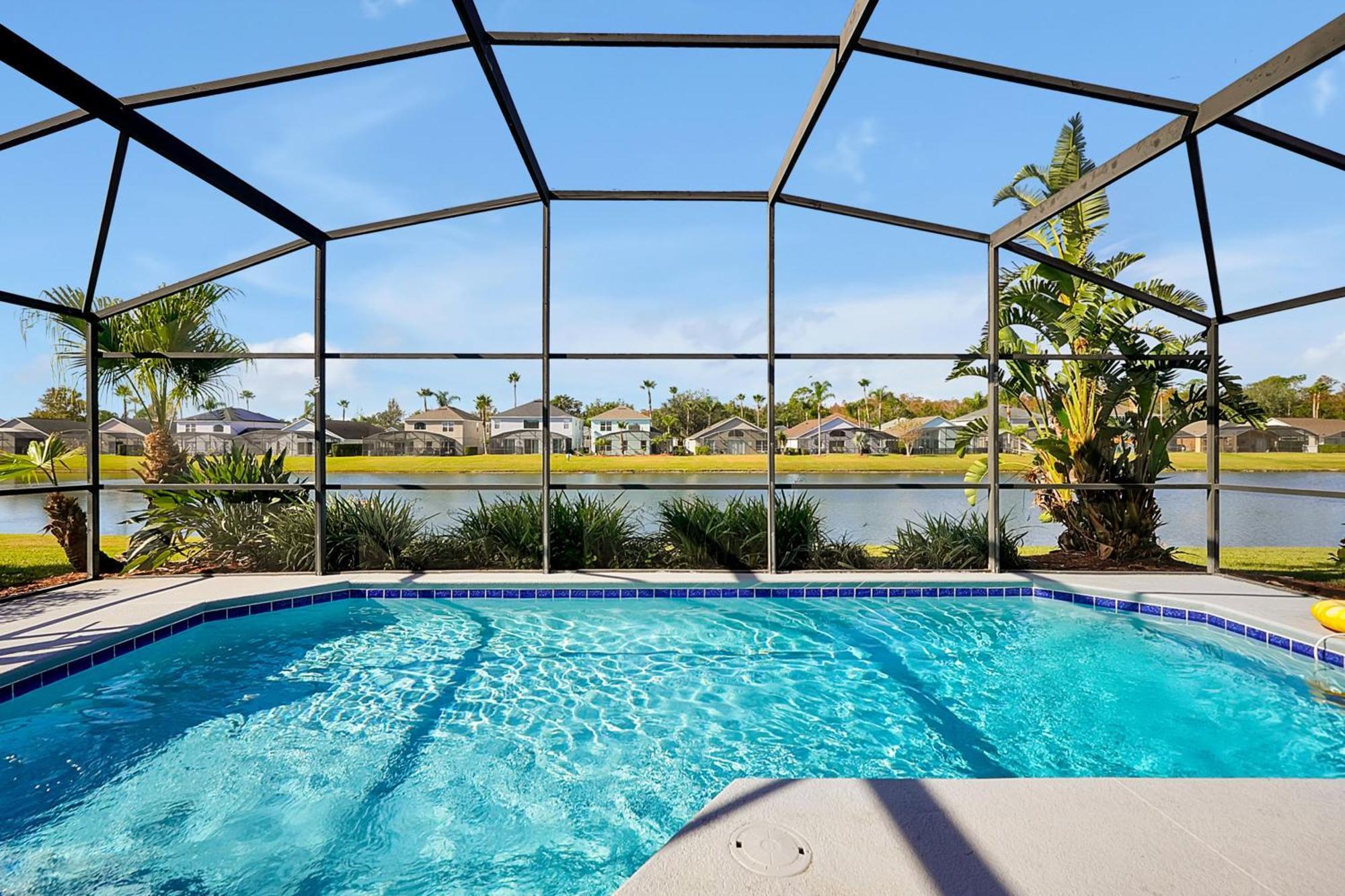 Berkley Home: Pool, Lakefront & Near Holiday home Kissimmee