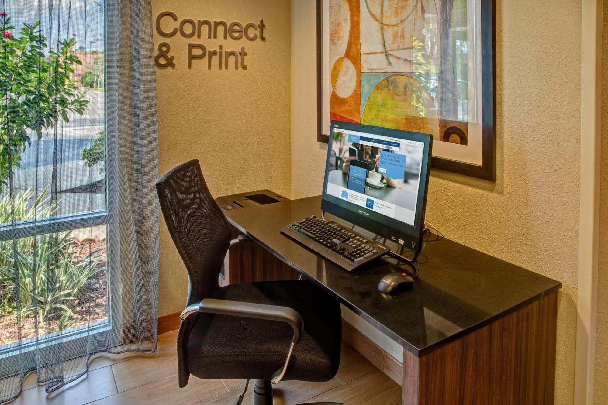 Hotel Fairfield And By Marriott Near Universal 3*