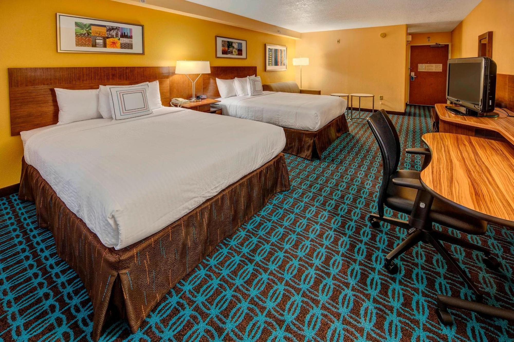Hotel Fairfield And By Marriott Near Universal 3*