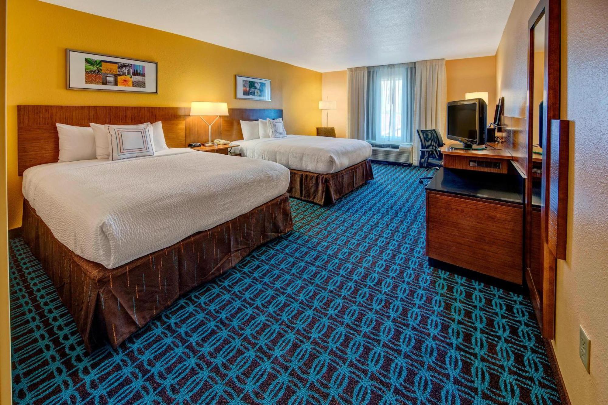 Fairfield And By Marriott Near Universal 3*