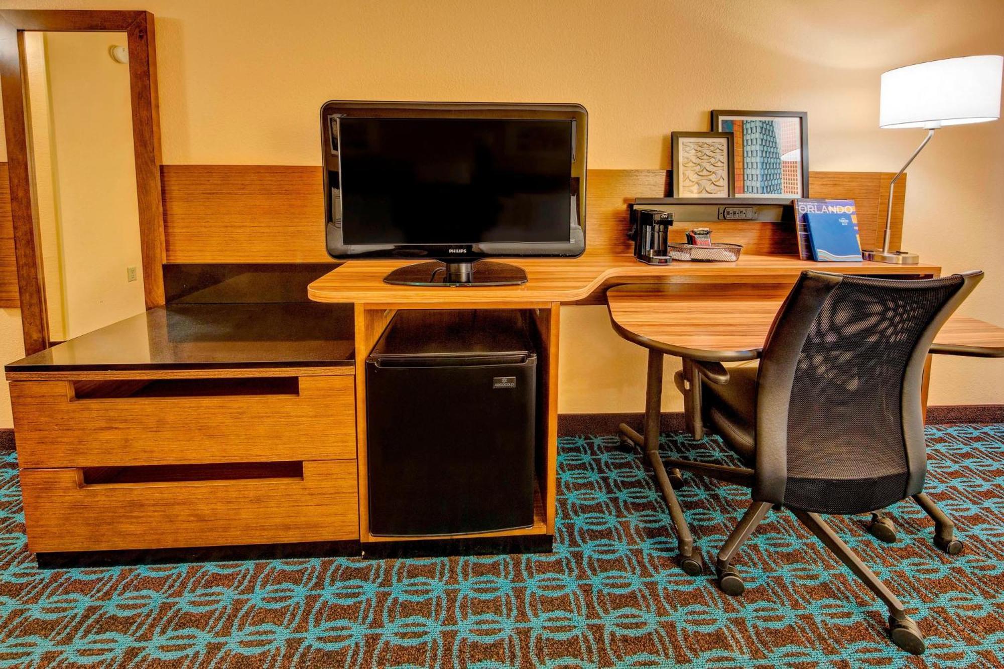 Hotel Fairfield And By Marriott Near Universal 3*