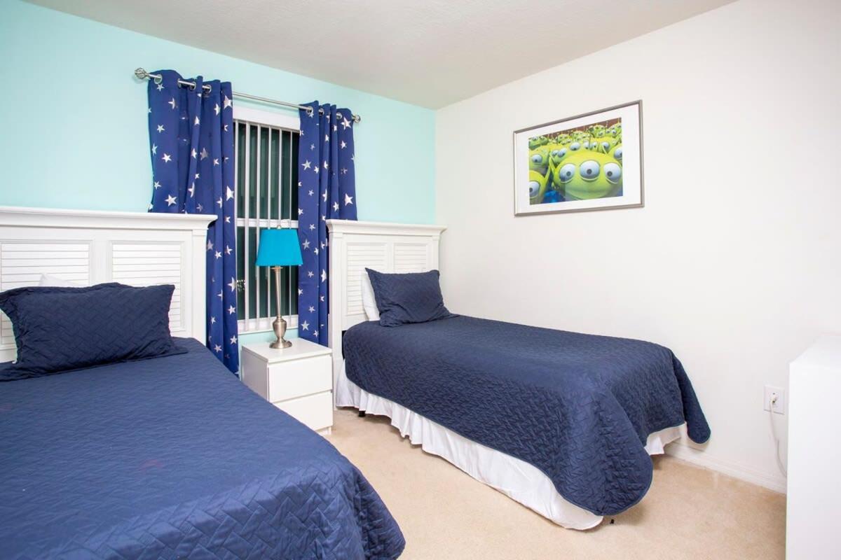 Family Friendly 4 Bedrooms With Gameroom Close To In Compass Bay 5103 Holiday home Kissimmee
