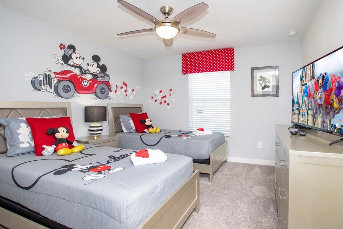 Ravishing Four Bd W/ Pool Close To 4947