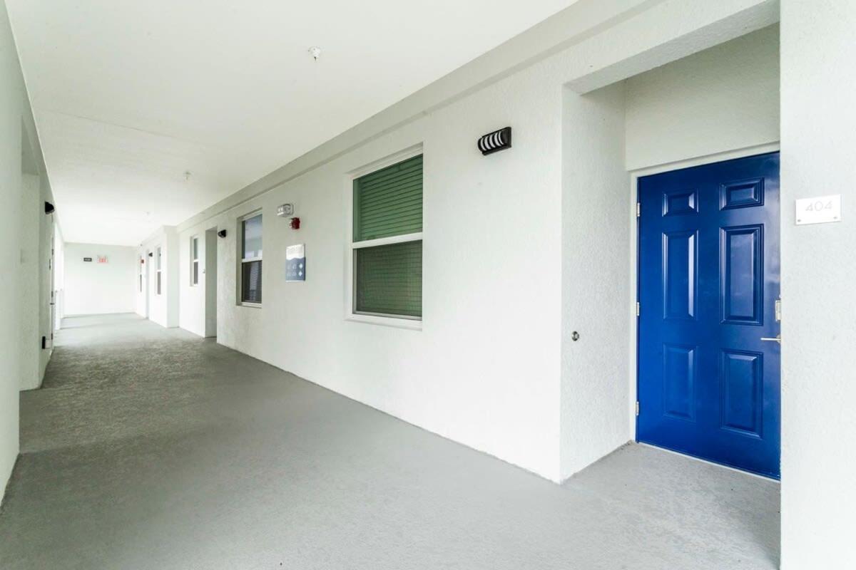 Gorgeous 2bd Apto Close To @ Storey 404 3191 *