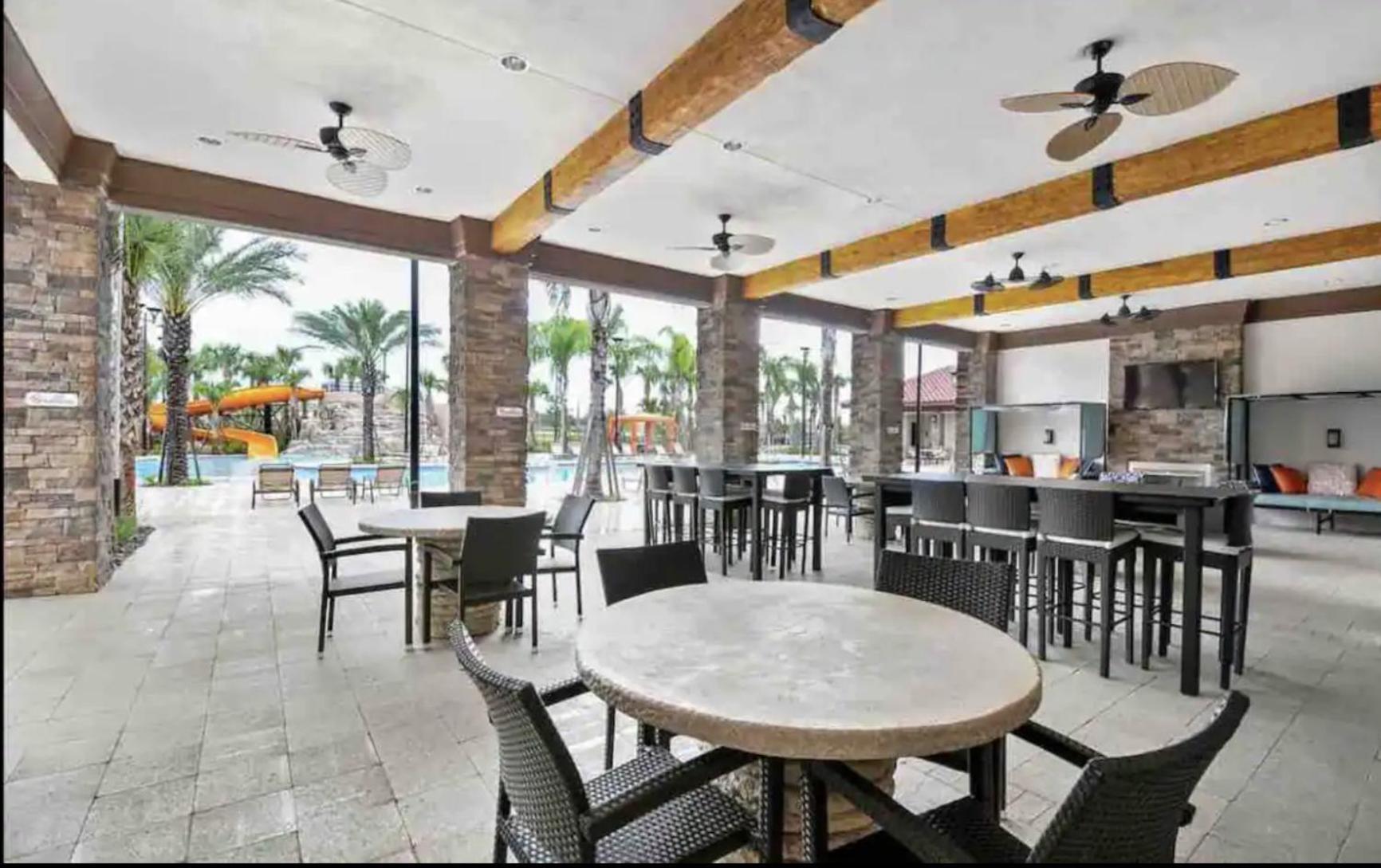 Experience Luxury In Spacious Solterra Nr With South-west Facing Private Pool *