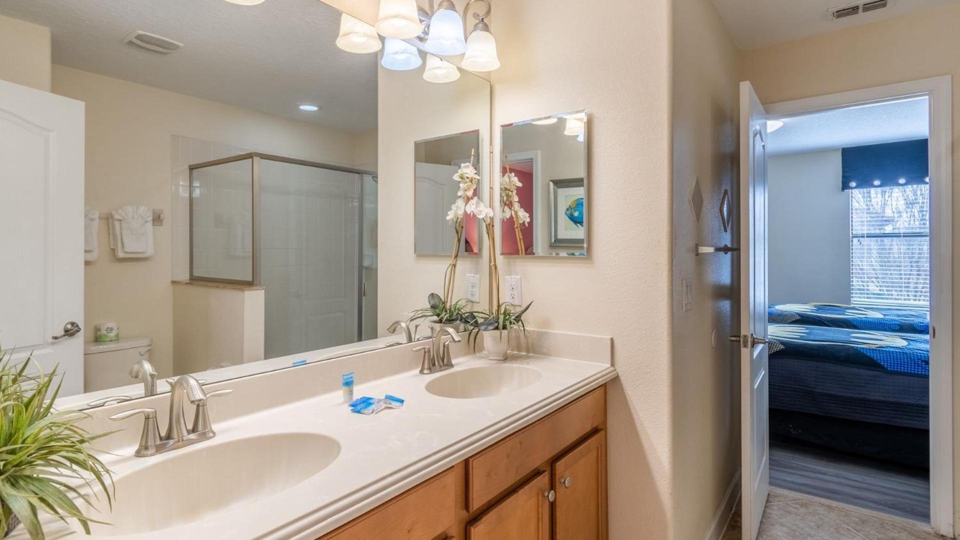 1437 Moon Valley Drv * Davenport