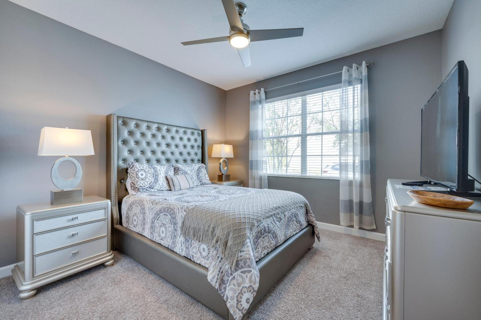 Chic Near With Amenities! Villa *
