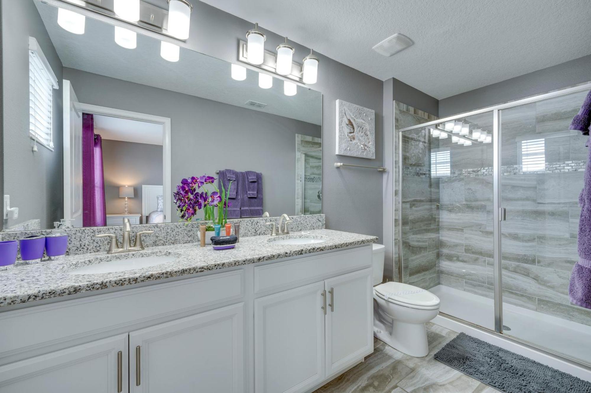 Villa Chic Near With Amenities! *
