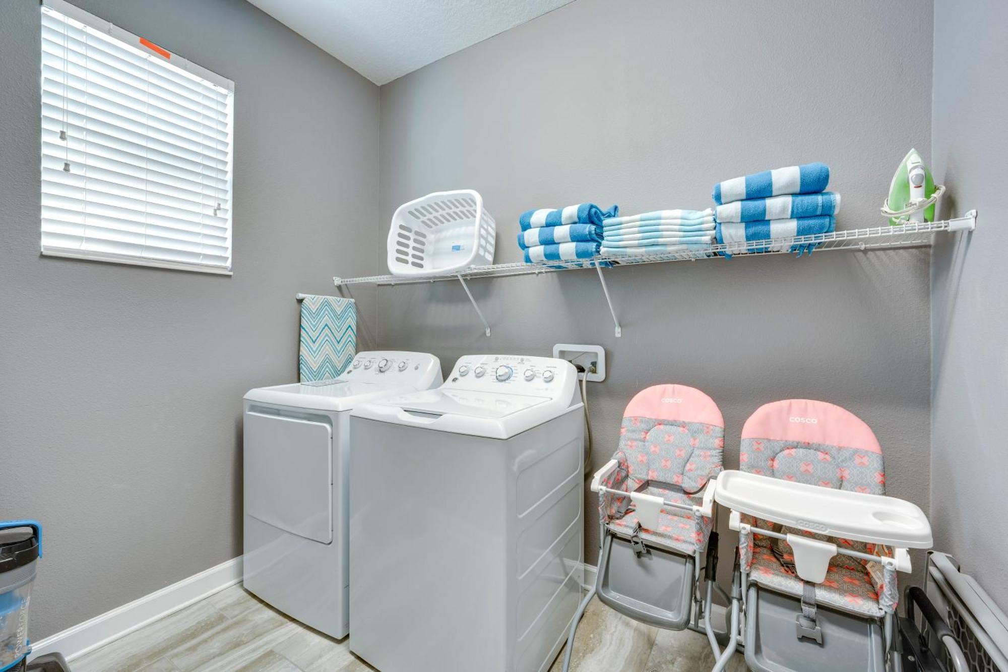 Chic Near With Amenities! Davenport