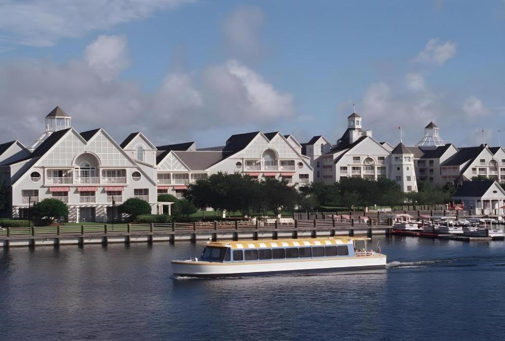 Disney's Club 4*