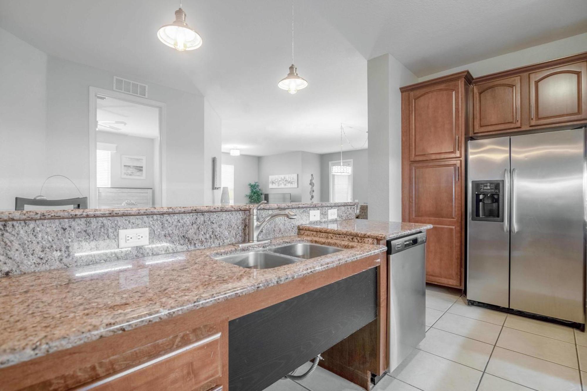 Fantastic Lakeview Tropicana Near Theme Parks, And Walk To The Convention Center Apartment Orlando