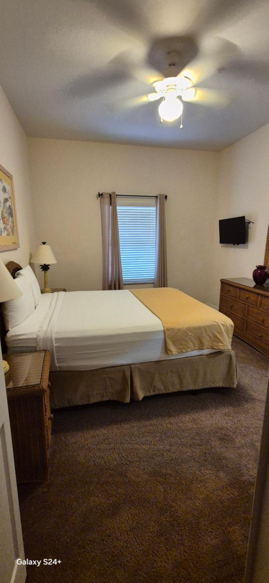 16109 Bahama Bay Apartment *