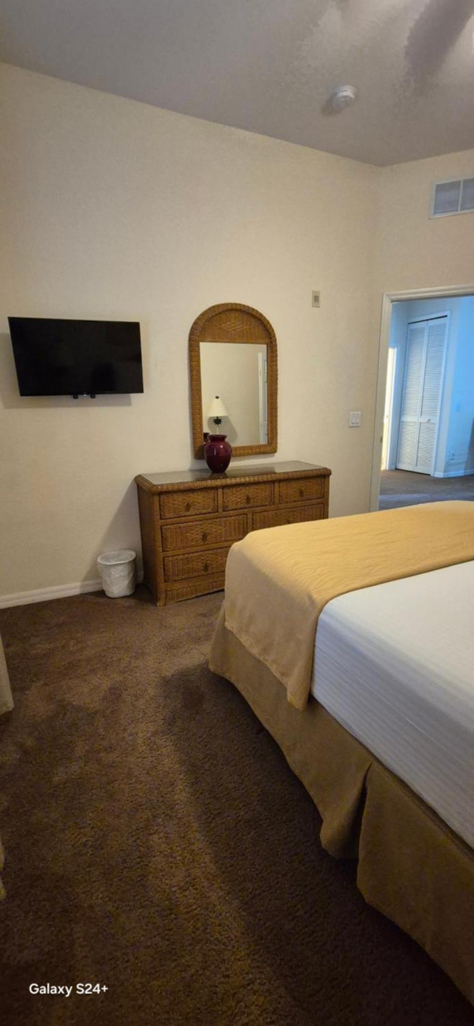 Apartment 16109 Bahama Bay *
