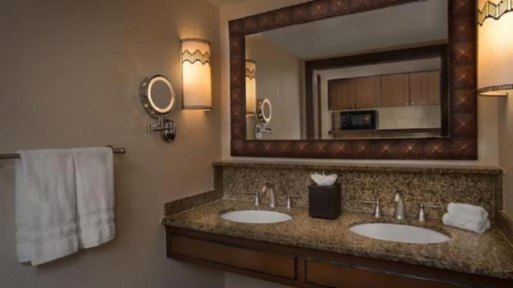 Disney's Animal Kingdom - Jambo House Hotel 4*