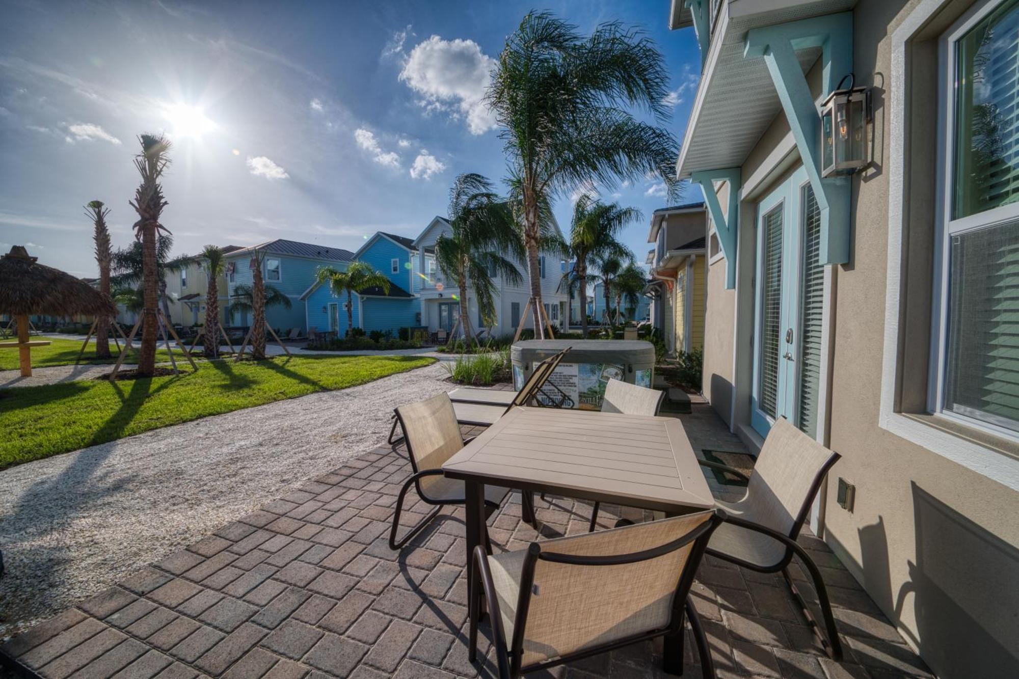Holiday home Dreamy With Private Hot Tub Near With Margaritaville Island H2o Access - 3020la