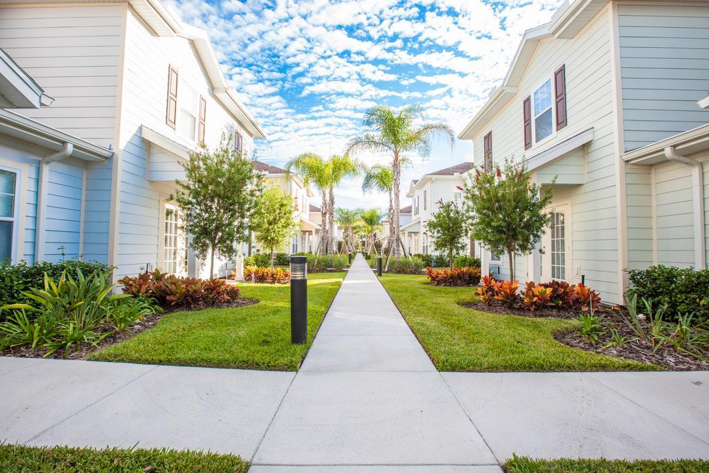 Resort Lucaya Village Townhomes