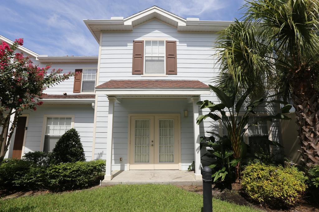Resort Lucaya Village Townhomes