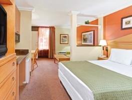 Hotel Days By Wyndham West 2*