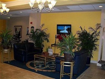 Inn Lakeland Hotel 2*