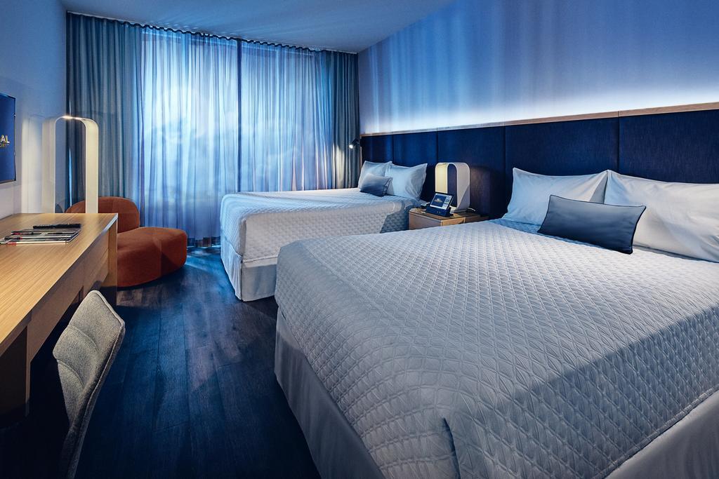 Universal's Aventura Resort Orlando