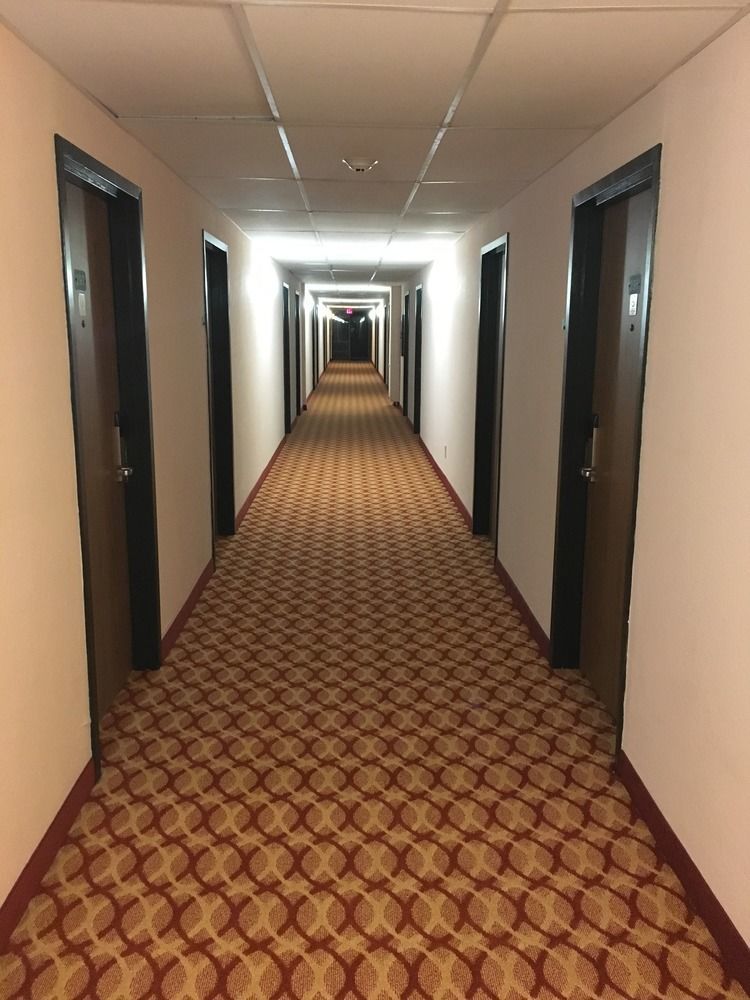 Stayable East Hotel