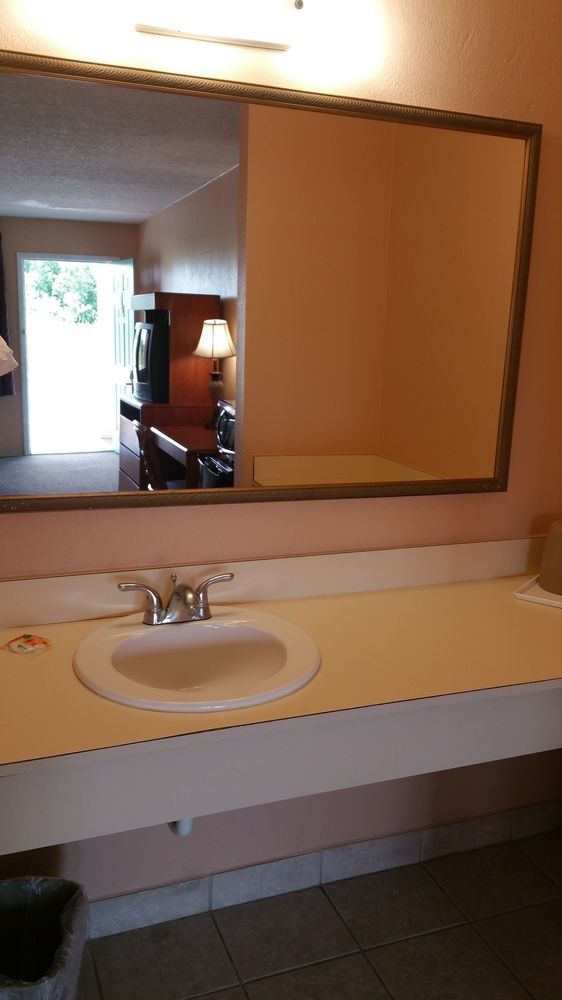 Hotel Shining Light & 2*