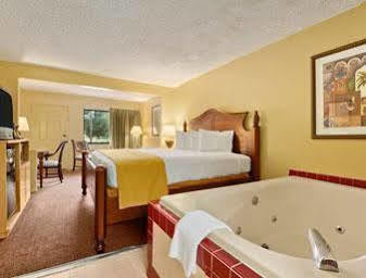 Hotel Stayable West 2*