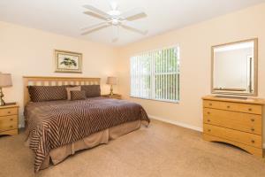 Hotel Croft S Lakefront Sanctuary