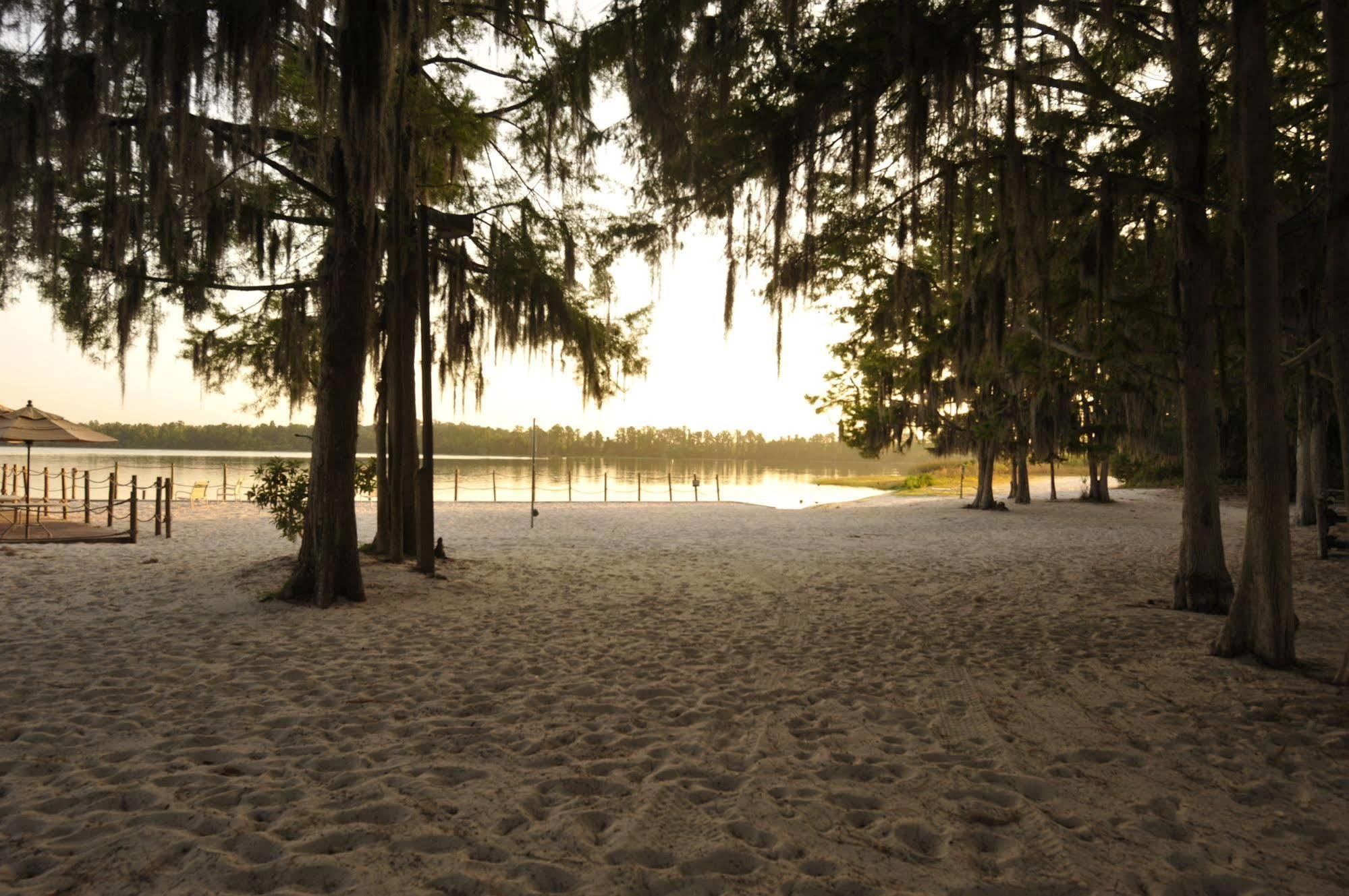 The At Disney's Wilderness