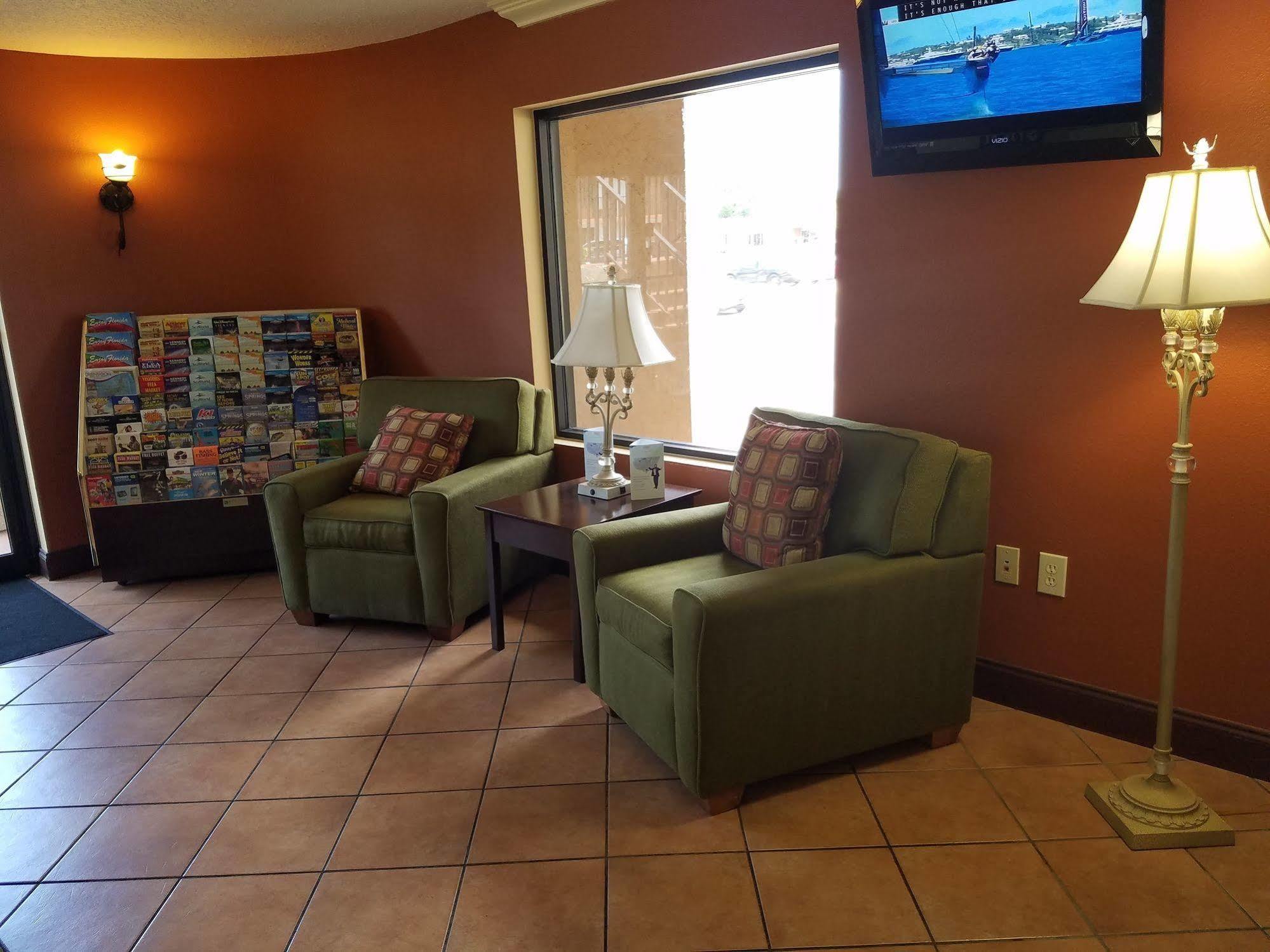 Days By Wyndham West Hotel 2*