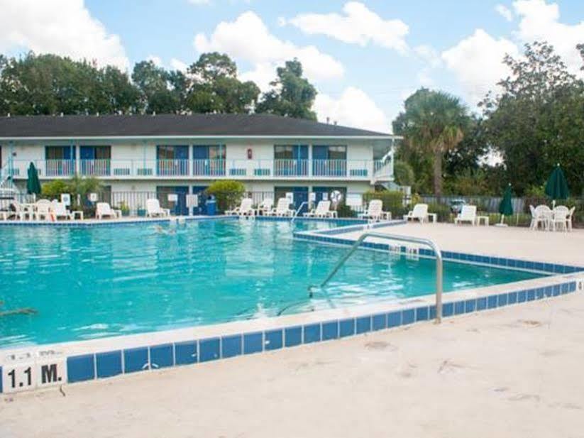 Main Gate Kissimmee Formally Road Way Hotel