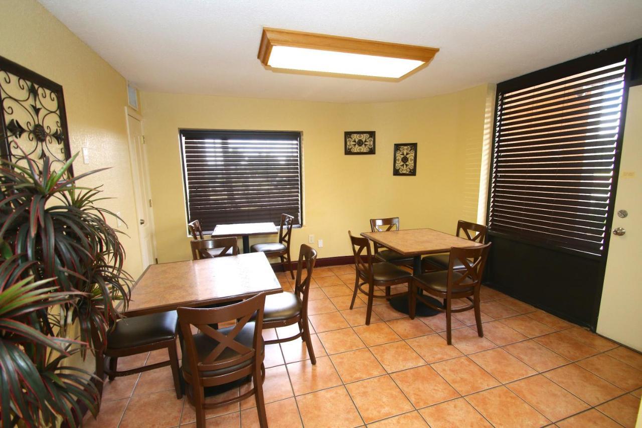 Hotel Days By Wyndham West Kissimmee