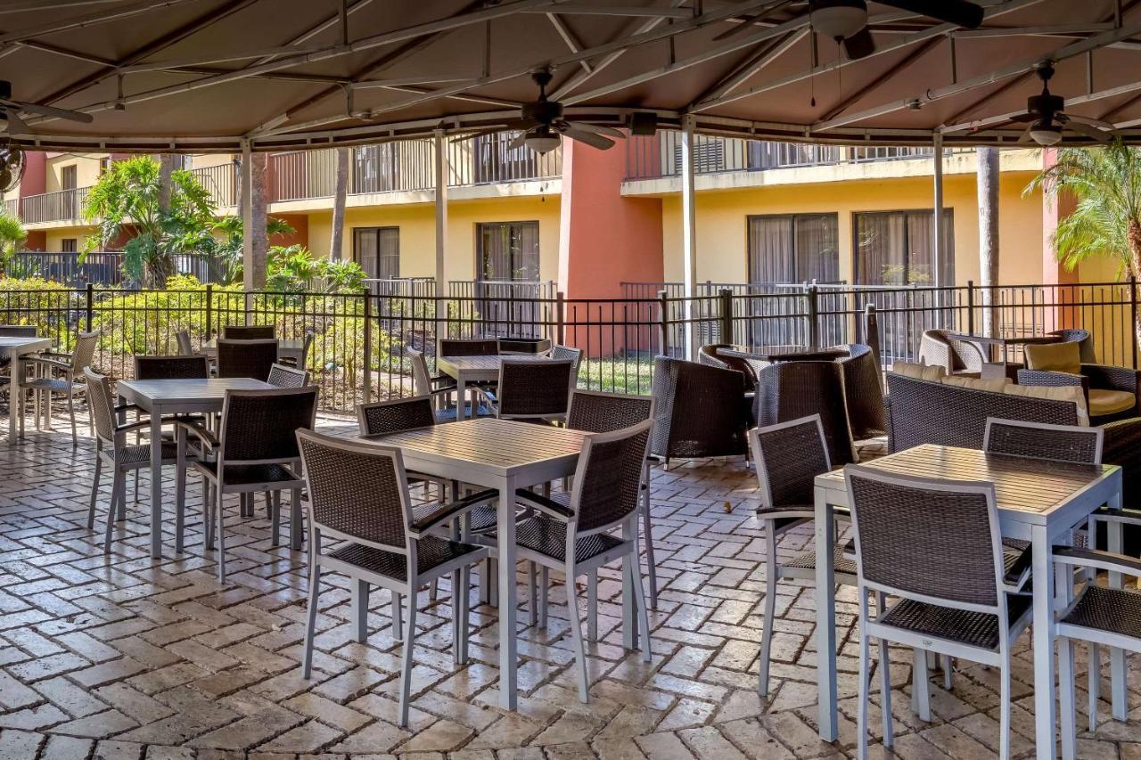 Clarion & At International Drive Hotel 3*