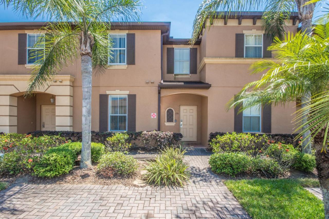 Regal Palms & 121 Four Corners