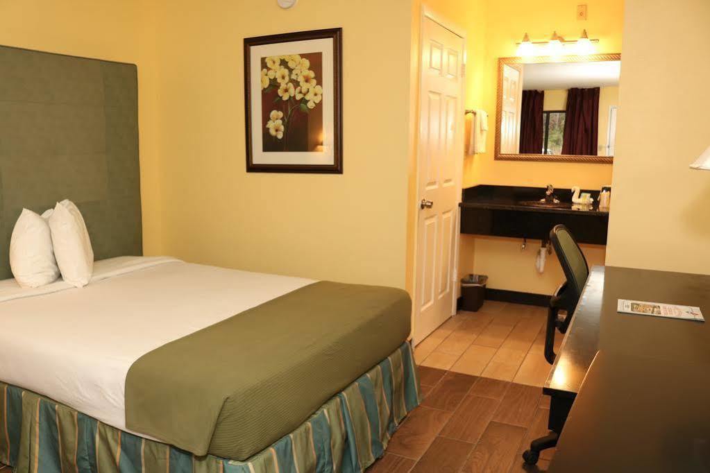 Hotel Shining Light & 2*