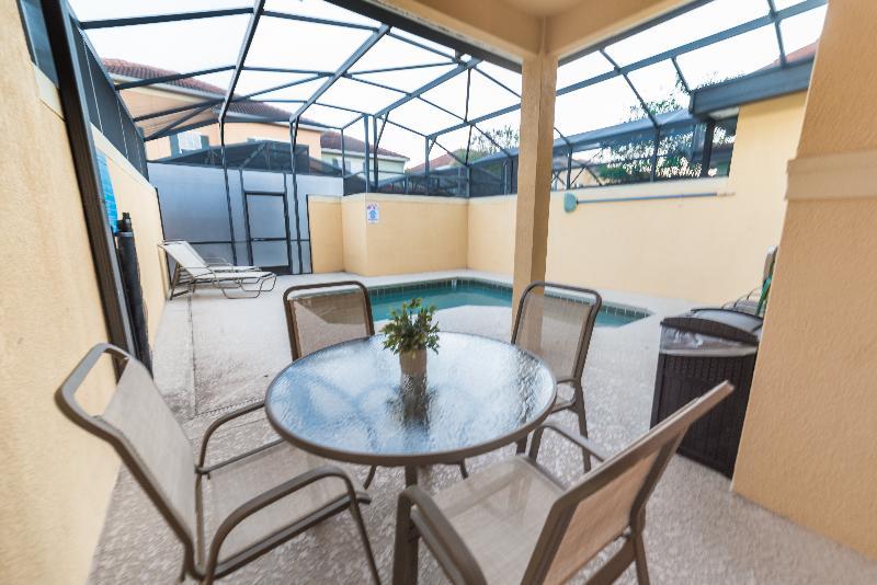 Paradise Palms Deluxe Homes Resort 4*